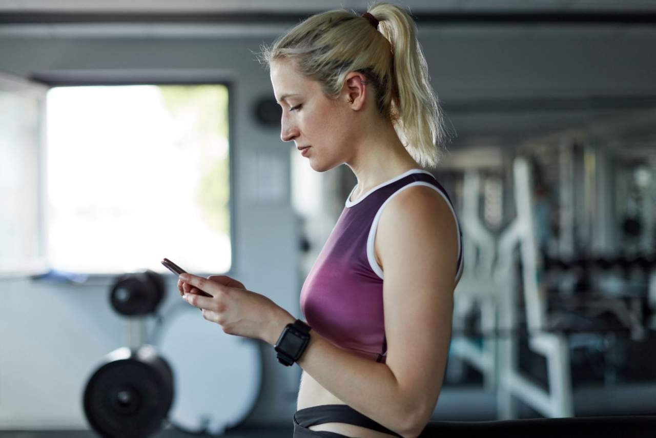 Los beneficios de tener un entrenador personal para mujer en PM TEam