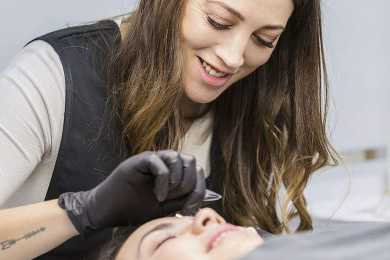 Curso de extensiones de pestañas en Oviedo: Noa Nox