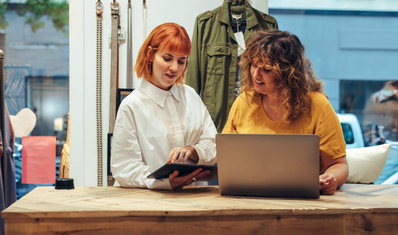 EV4, el sistema de gestión español apto para todos los sectores que actualmente permite la integración en PrestaShop