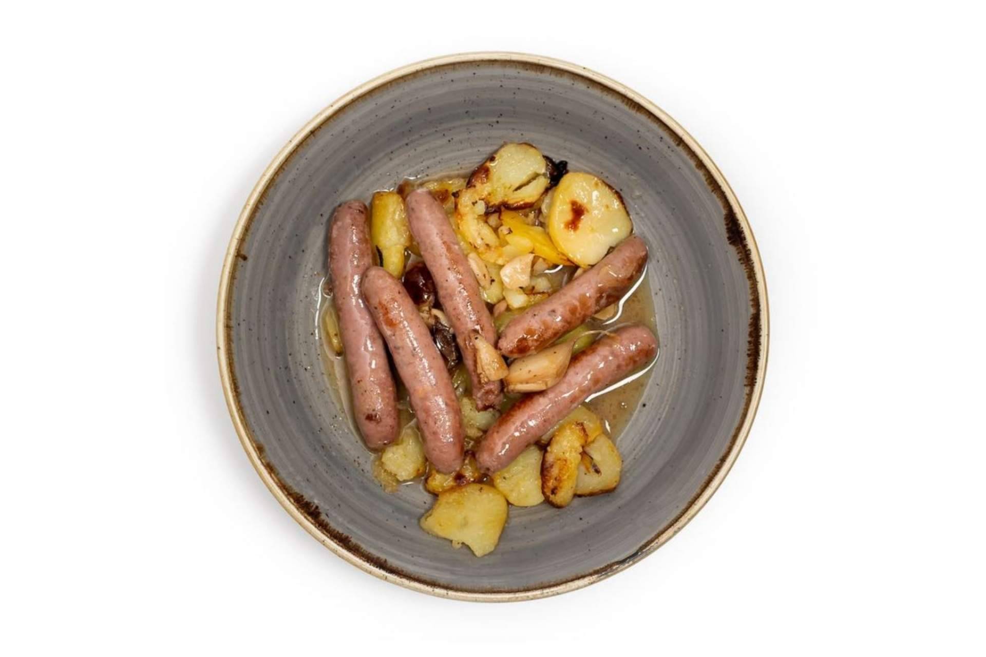 Gran variedad de platos en VENTUM, la empresa de comida a domicilio que recupera las recetas de la abuela