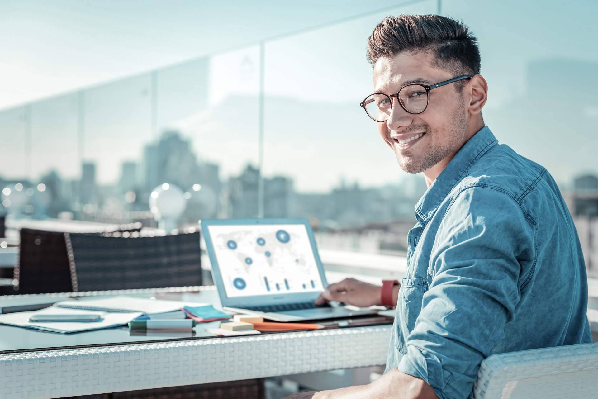 Crear academia online para vender cursos y formaciones gracias a Ulises Project: vivir de una pasión es fácil