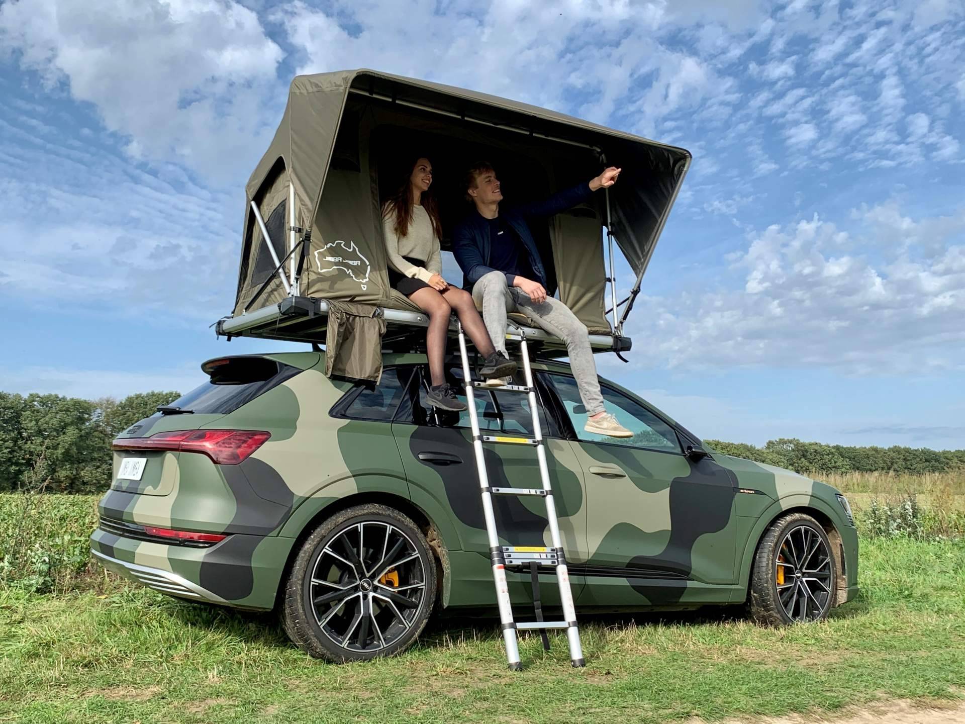 Las tiendas de techo coche distribuidas por Fox Camper, uno de los accesorios más buscados por campistas para la temporada de verano