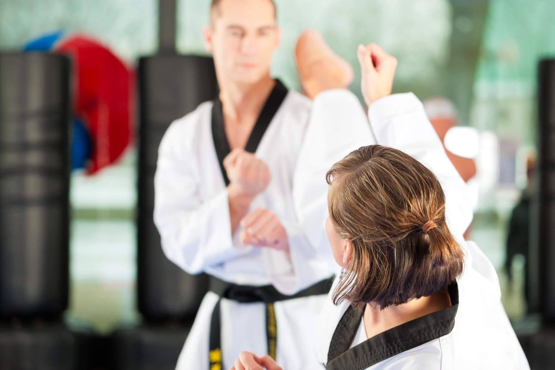 Aprender a actuar ante un ataque o agresión gracias a la formación de defensa personal de la Escuela de Artes Marciales Mugendo Vallcarca