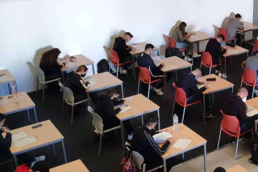 Elevados índices de aprobados en la academia para opositores de Policía Nacional y Guardia Civil, PC2