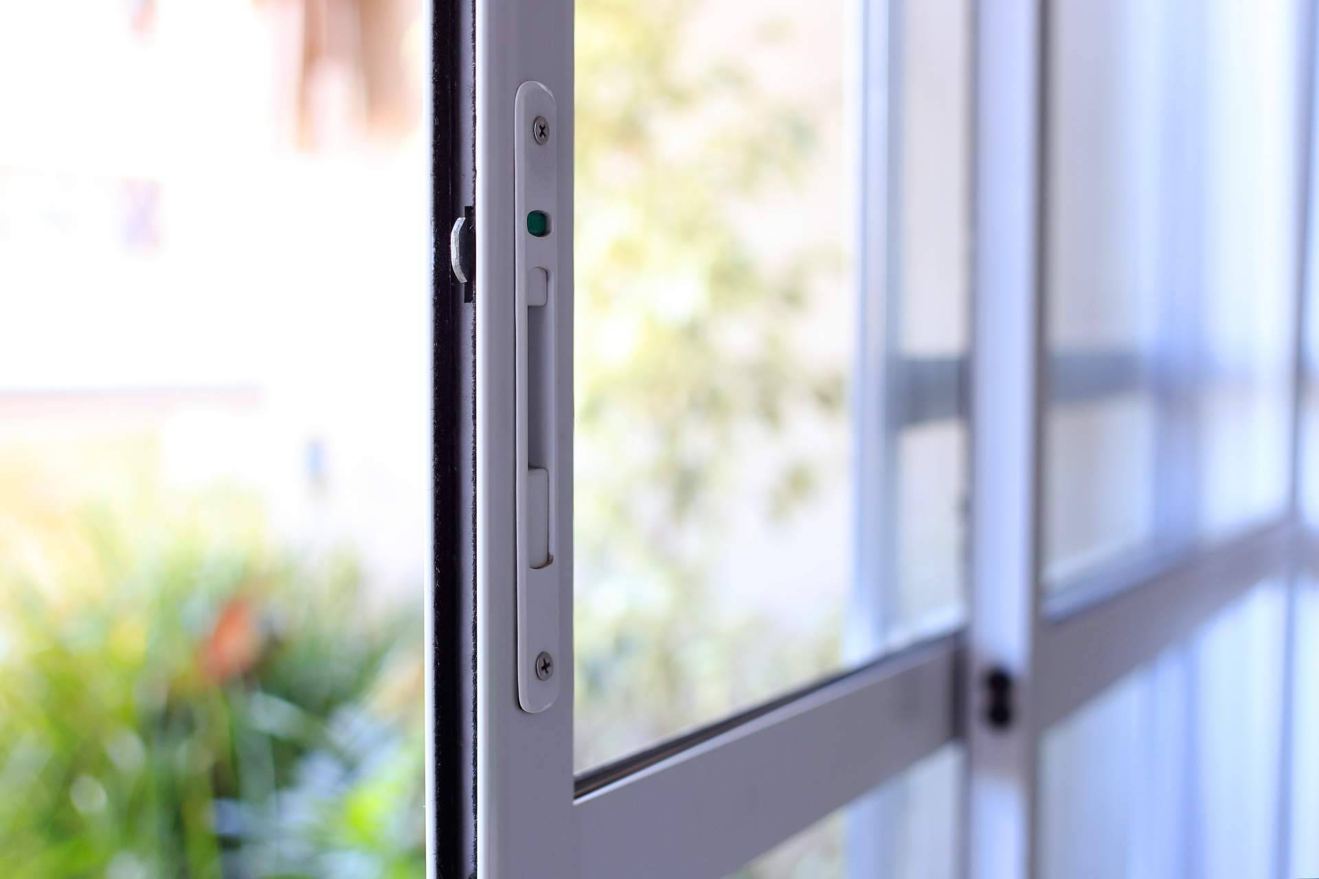 Ventanas Vamin ofrece carpintería de aluminio y ventanas de hoja oculta