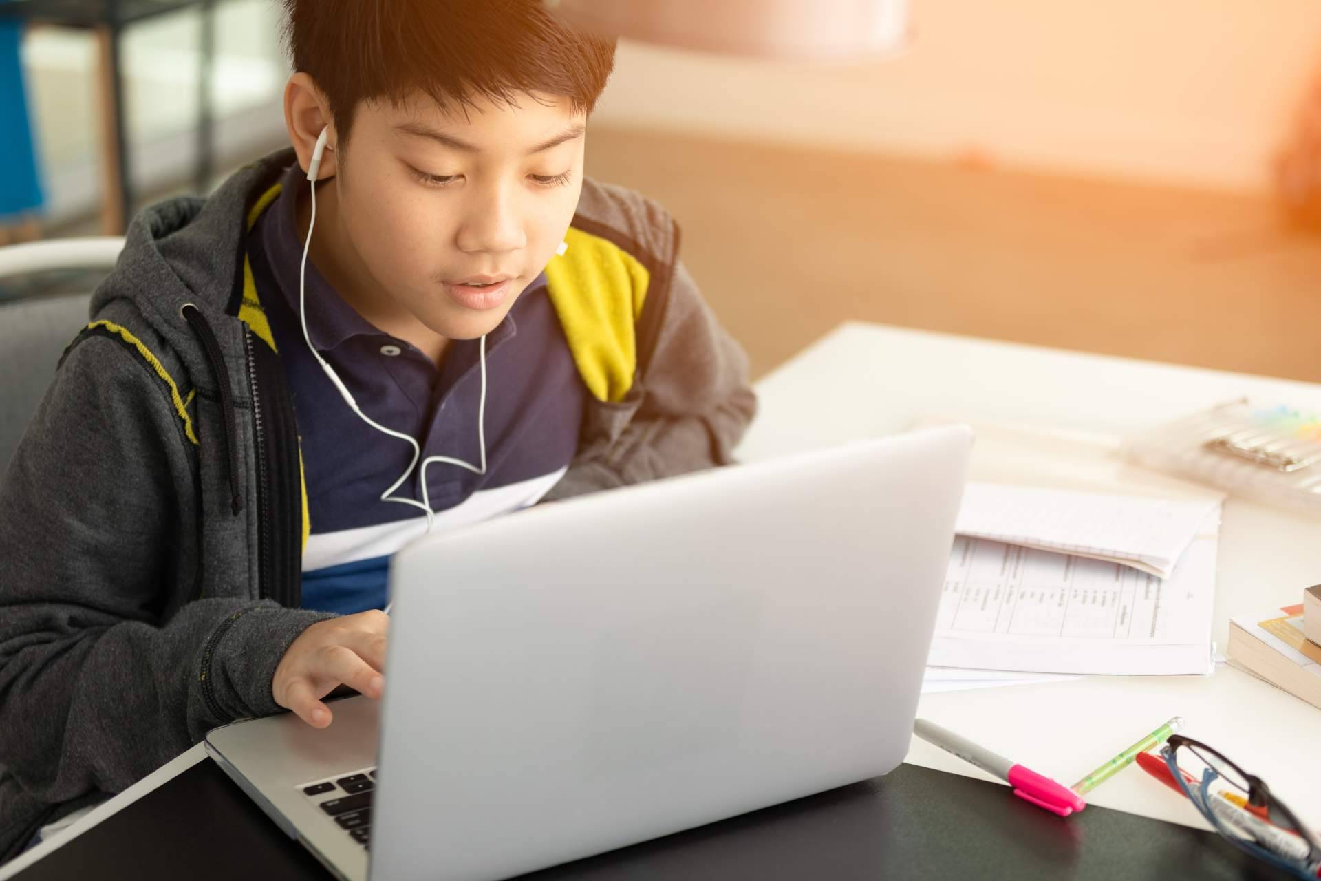 Code Brain expone los motivos por los que los niños también deberían aprender programación