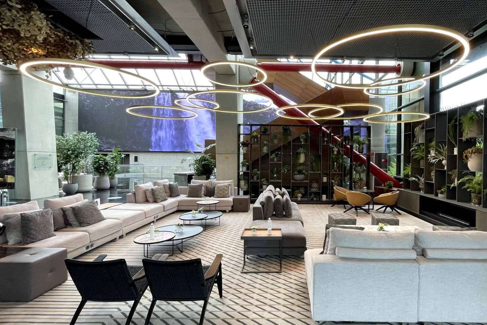 ¿Cómo son las lámparas a medida para el proyecto Hotel Hesperia Tower?