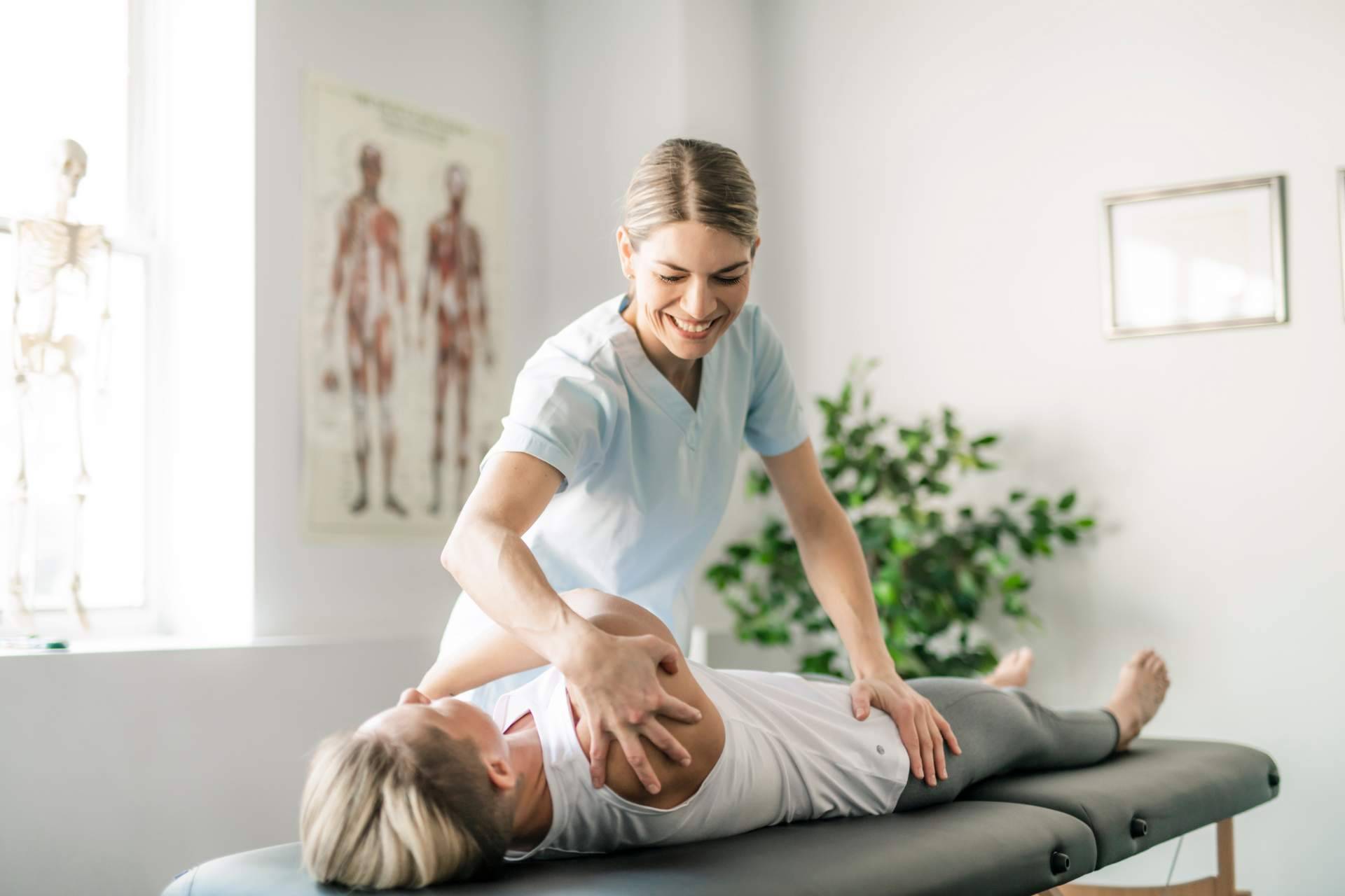 La fisioterapia como motor del bienestar, por FisioClinics
