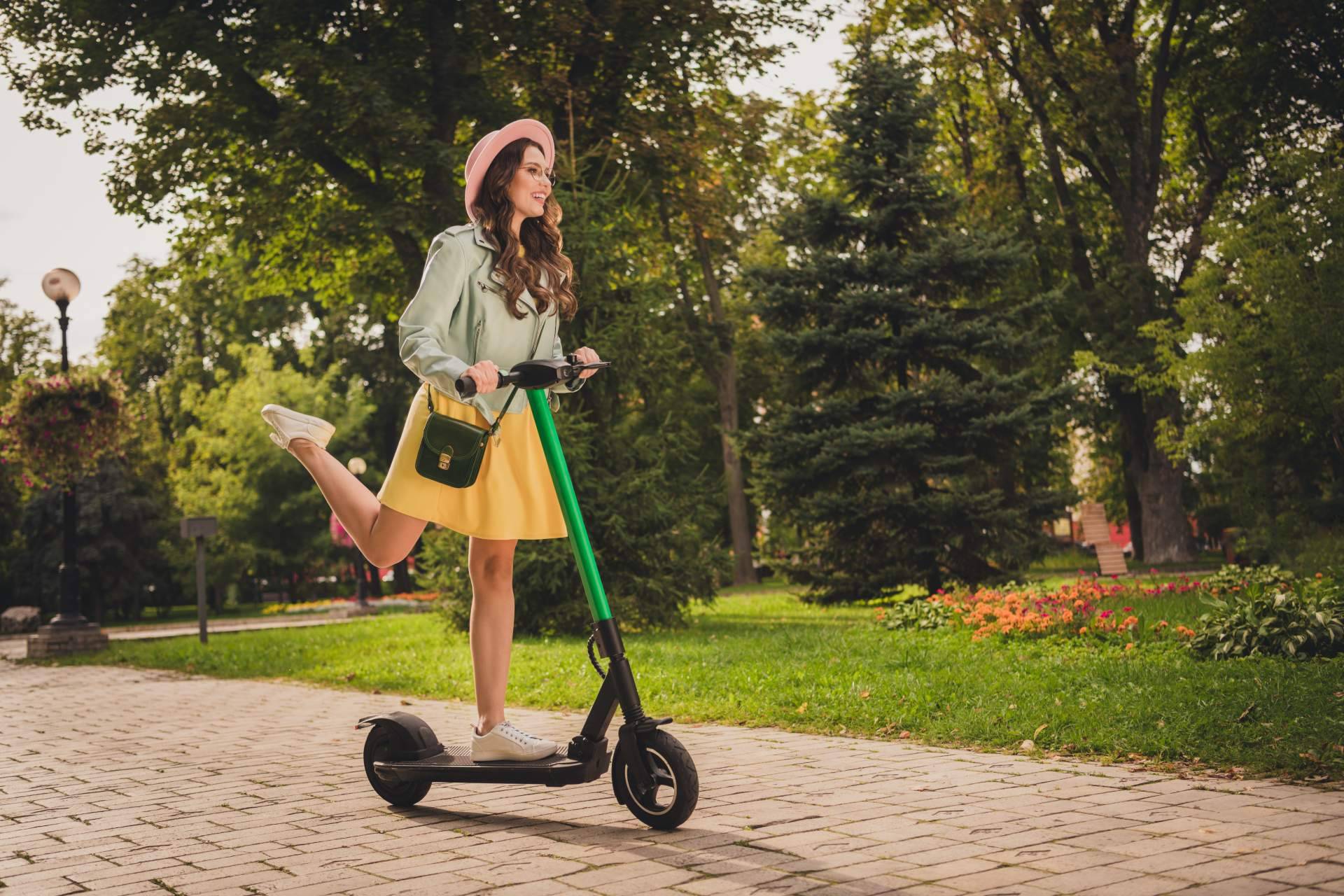 Tours autoguiados por GPS para descubrir Barcelona de la mano de LYNX y su alquiler de patinetes eléctricos