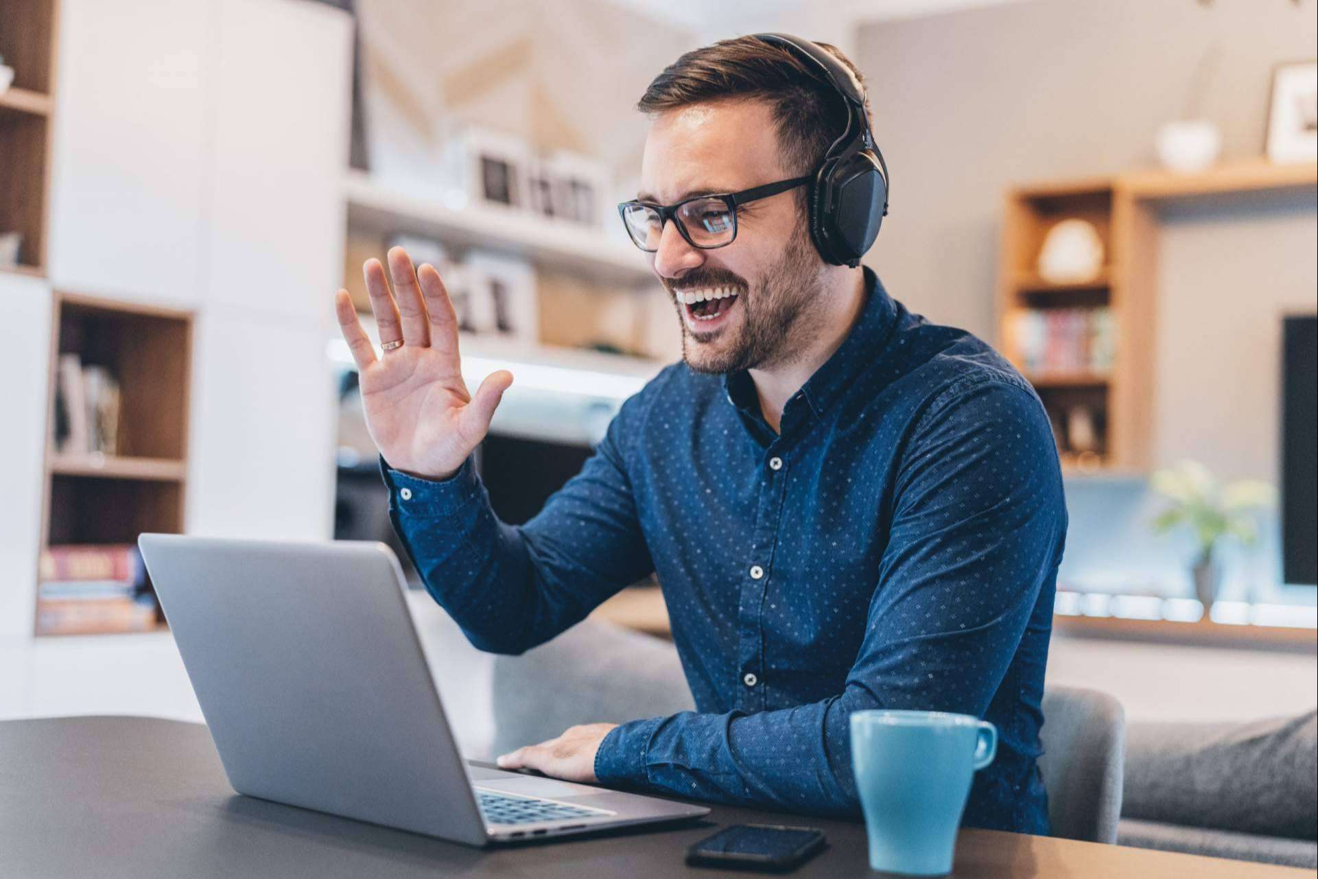 Academia ofrece probar gratis clases de inglés online premiadas