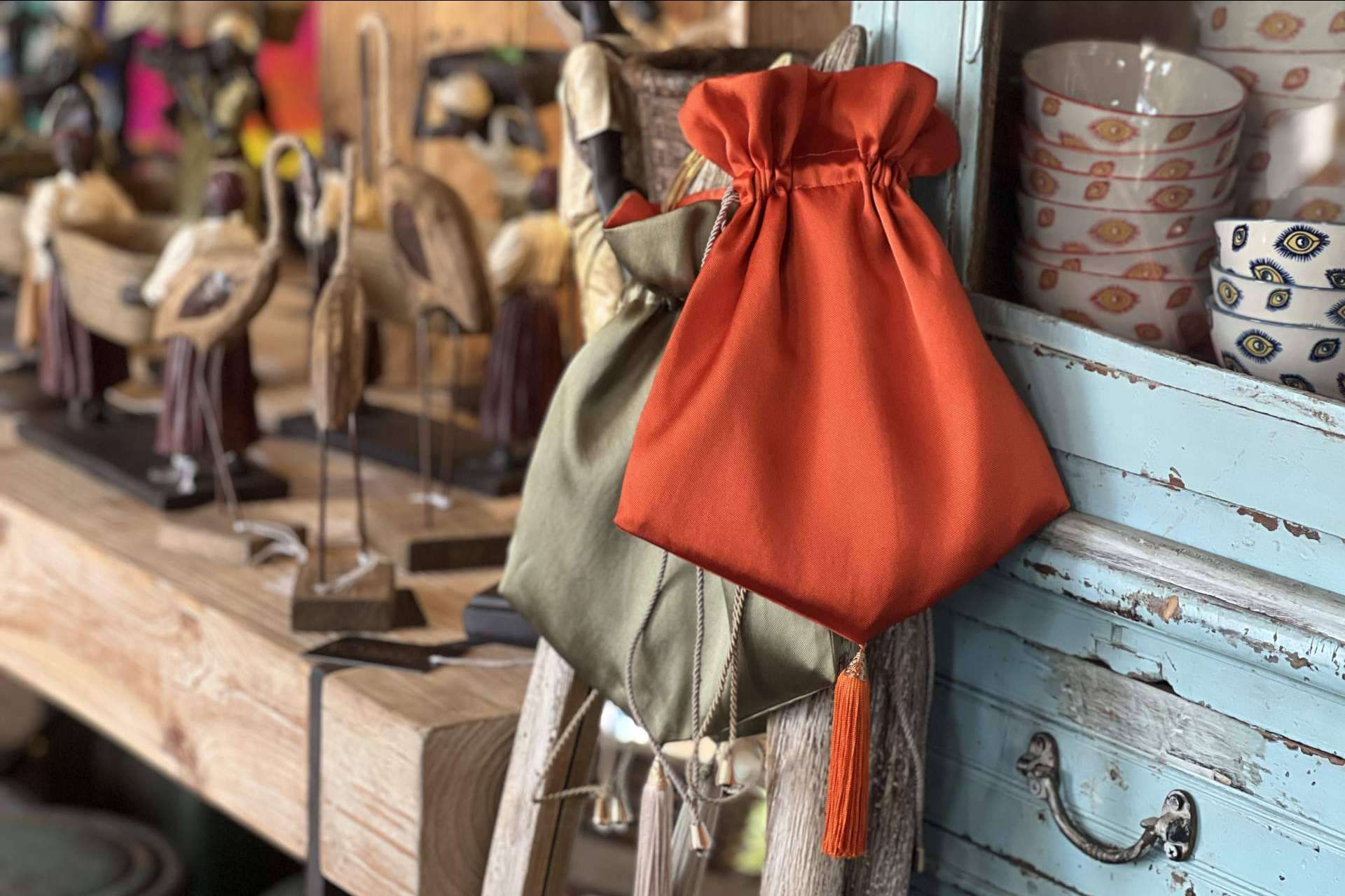 Bomboneras de Carmen Fernández Complementos, un complemento para un look casual o elegante
