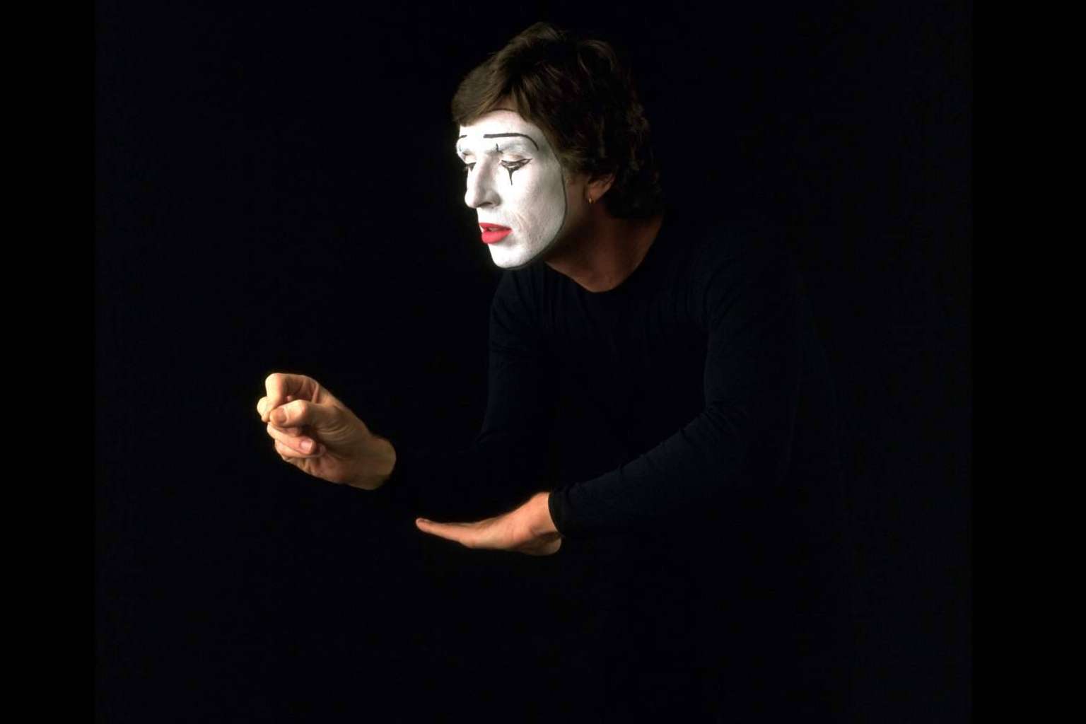 Sensibilización y prevención del uso y el abuso del alcohol entre la juventud, de la mano de El Teatro de Mimo Peter Roberts