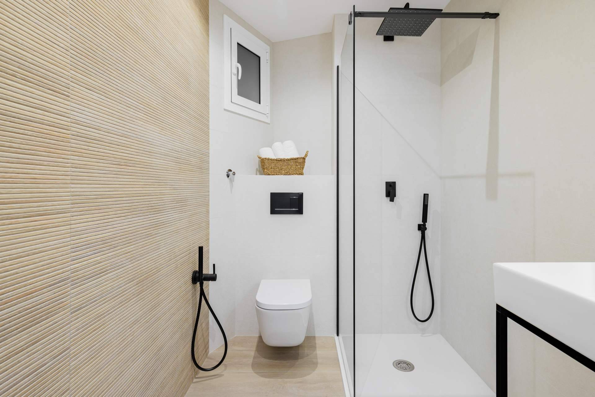 Ecoducha permite cambiar la bañera por una ducha para ahorrar en agua