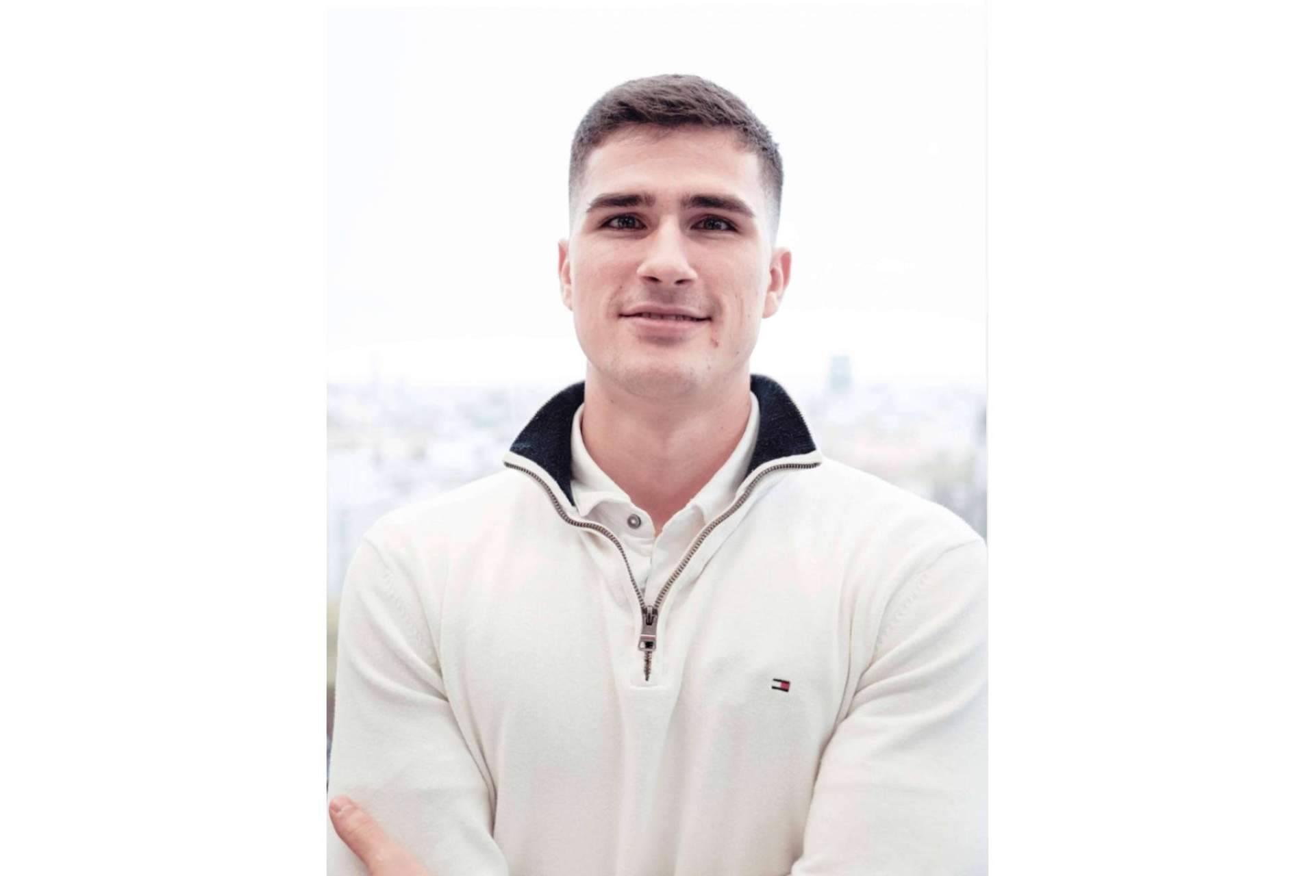 El joven emprendedor que dirige las operaciones de Opulentia Capital, Mathew Wainwright