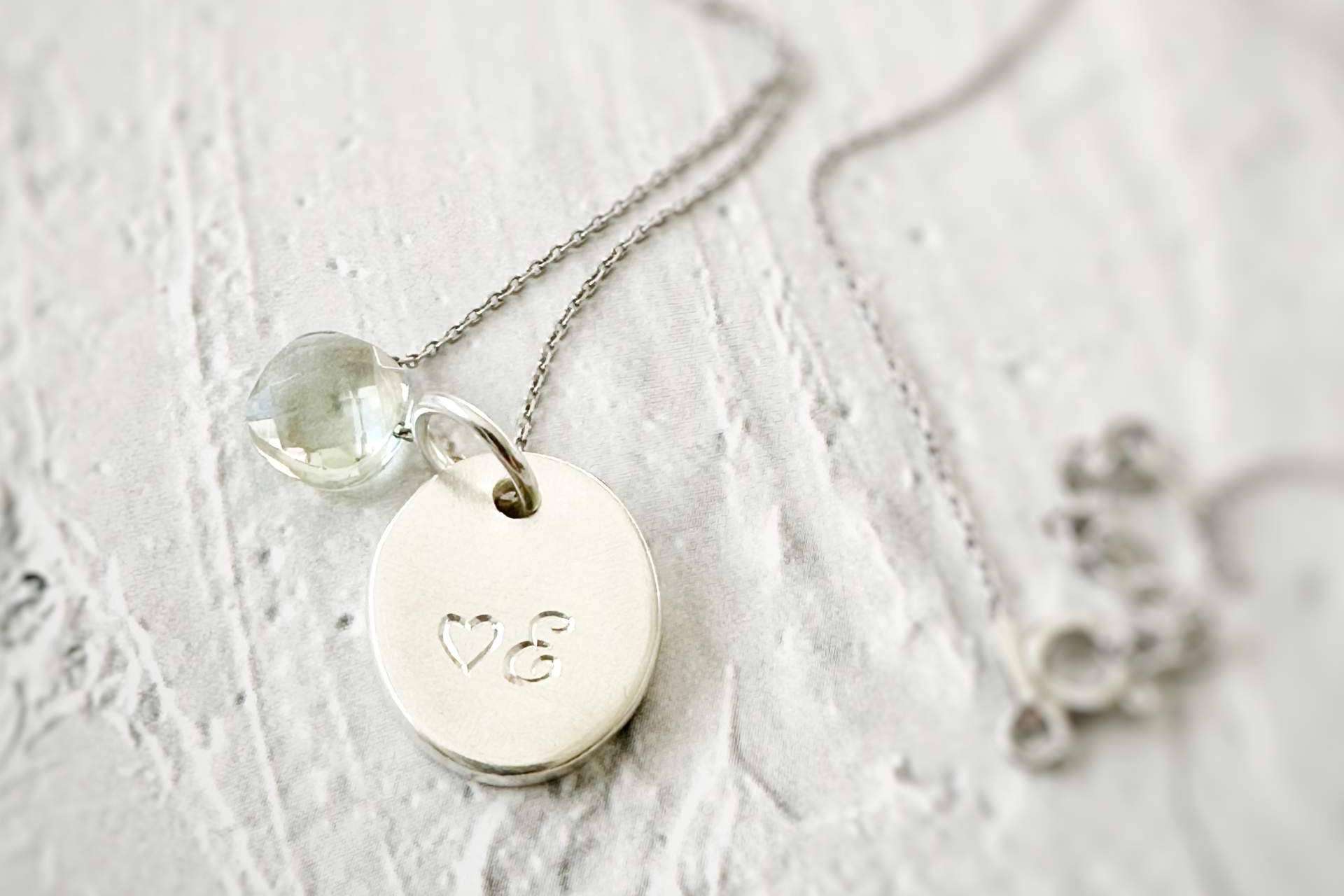 Una propuesta ideal para regalar o autoregalarse, las joyas especiales y originales de la marca Dejando Huella
