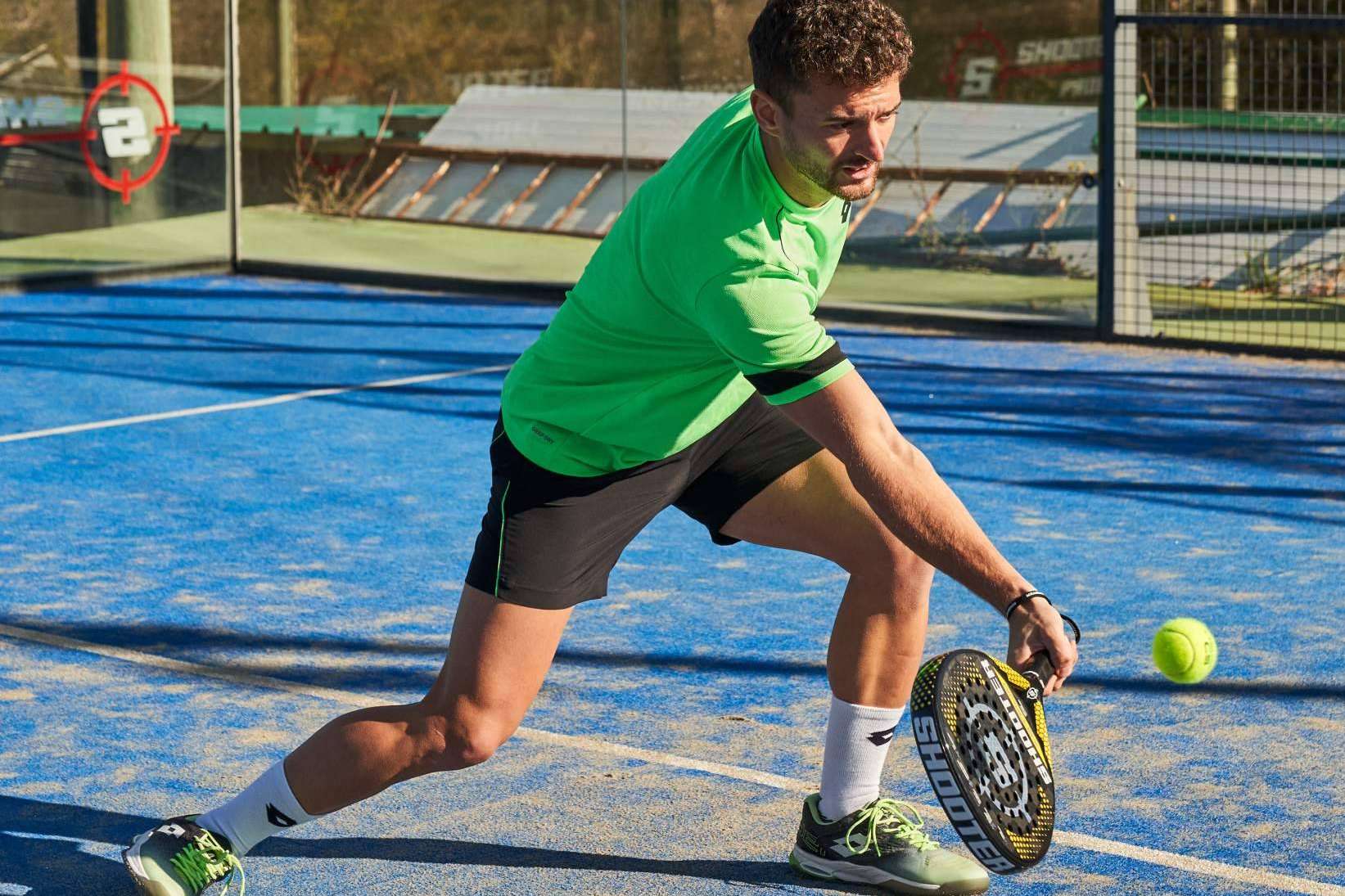 Palas de pádel SHOOTER PADEL de altas prestaciones especialmente diseñadas para evitar lesiones