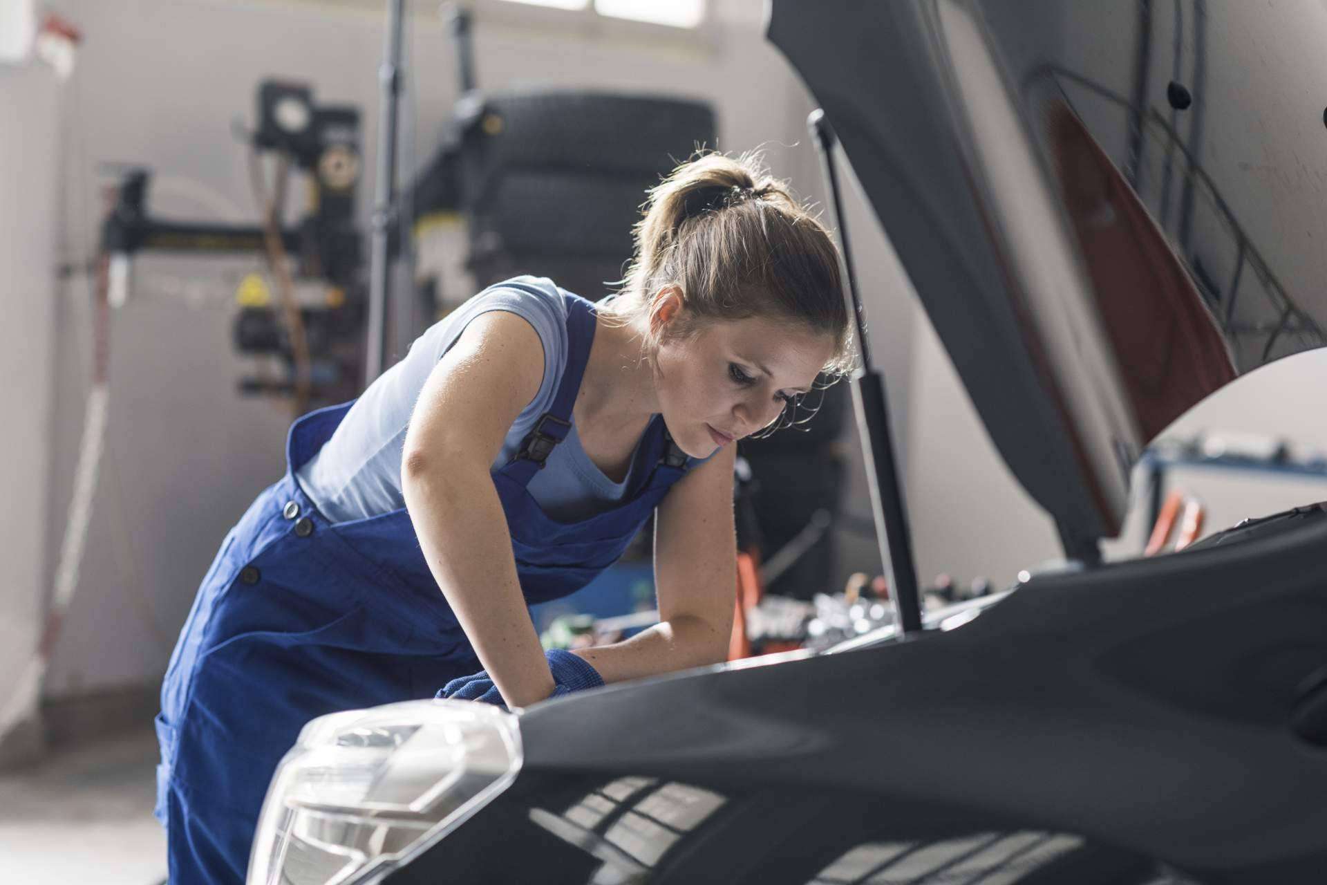 La importancia de hacer una revisión al coche antes de acudir a la ITV