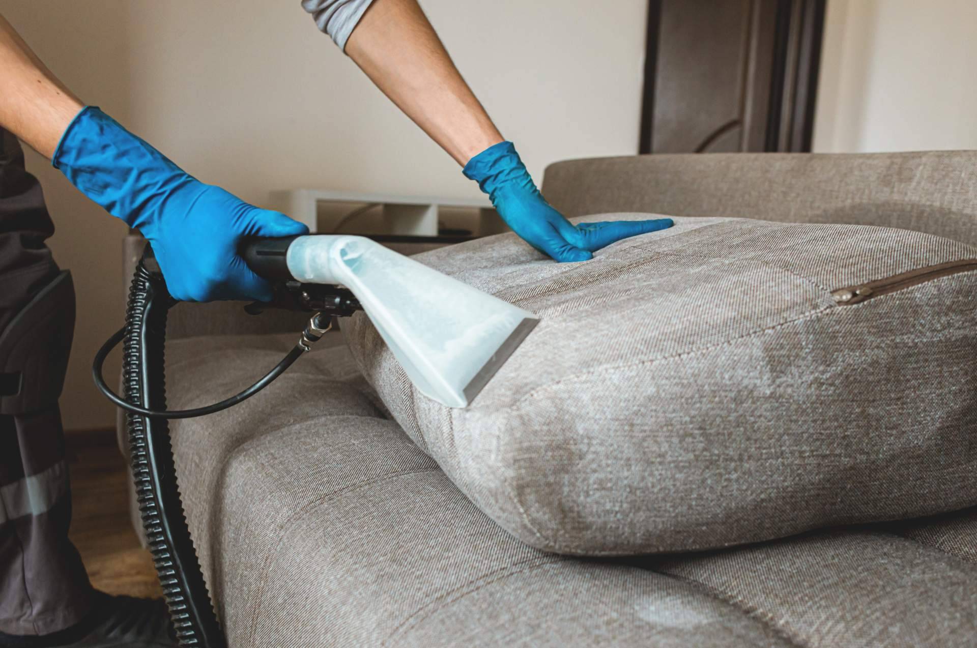 EcoCleans firma la sexta franquicia, la marca que ha revolucionado los servicios de limpieza aterriza en Valencia