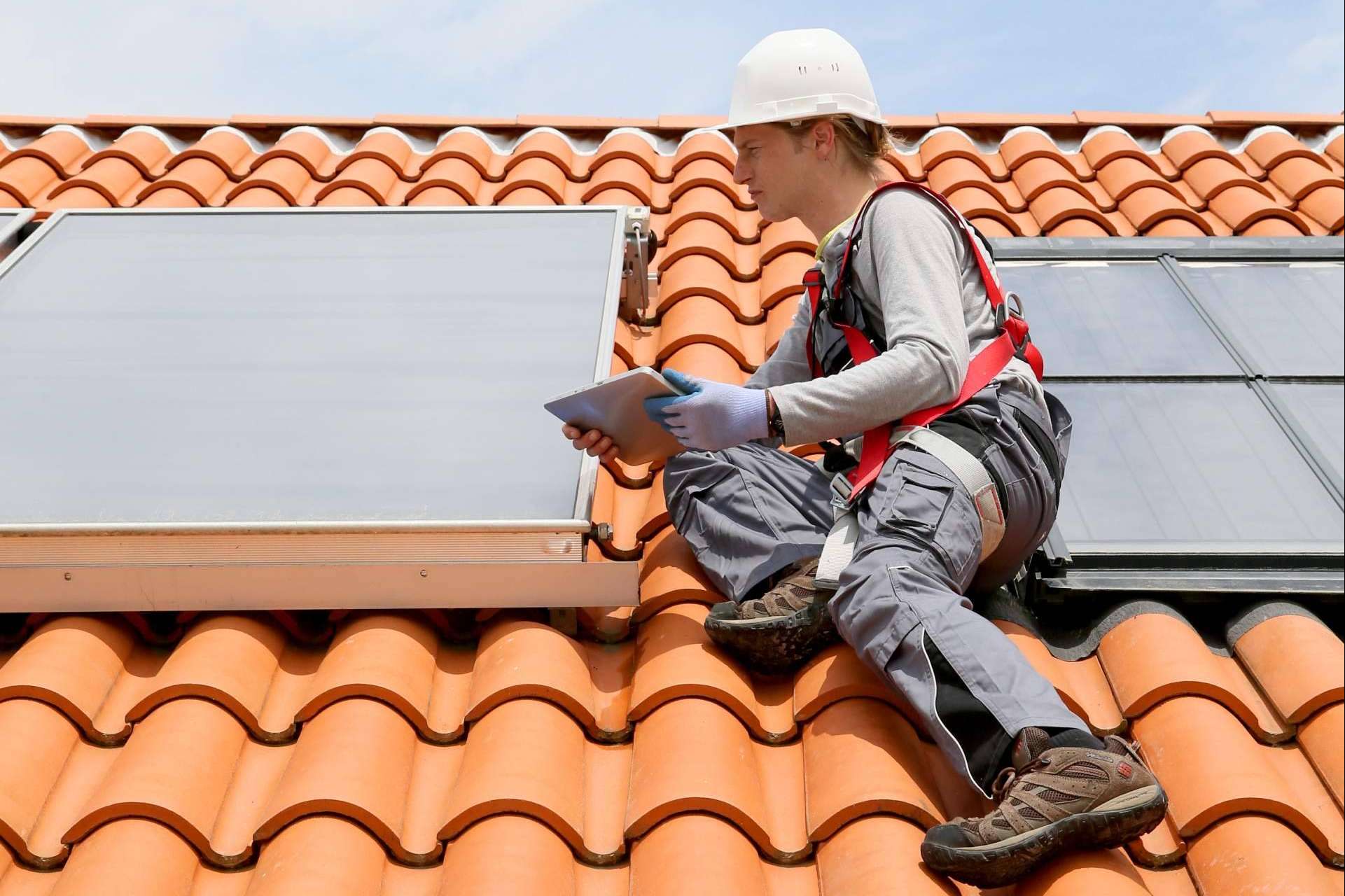 ¿Qué se tiene que tener en cuenta cuando se instalan placas solares?