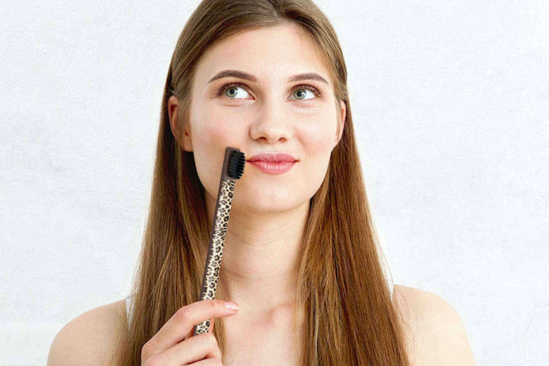 ¿Cuáles son las características de la pasta de dientes blanqueante de MyOwn?