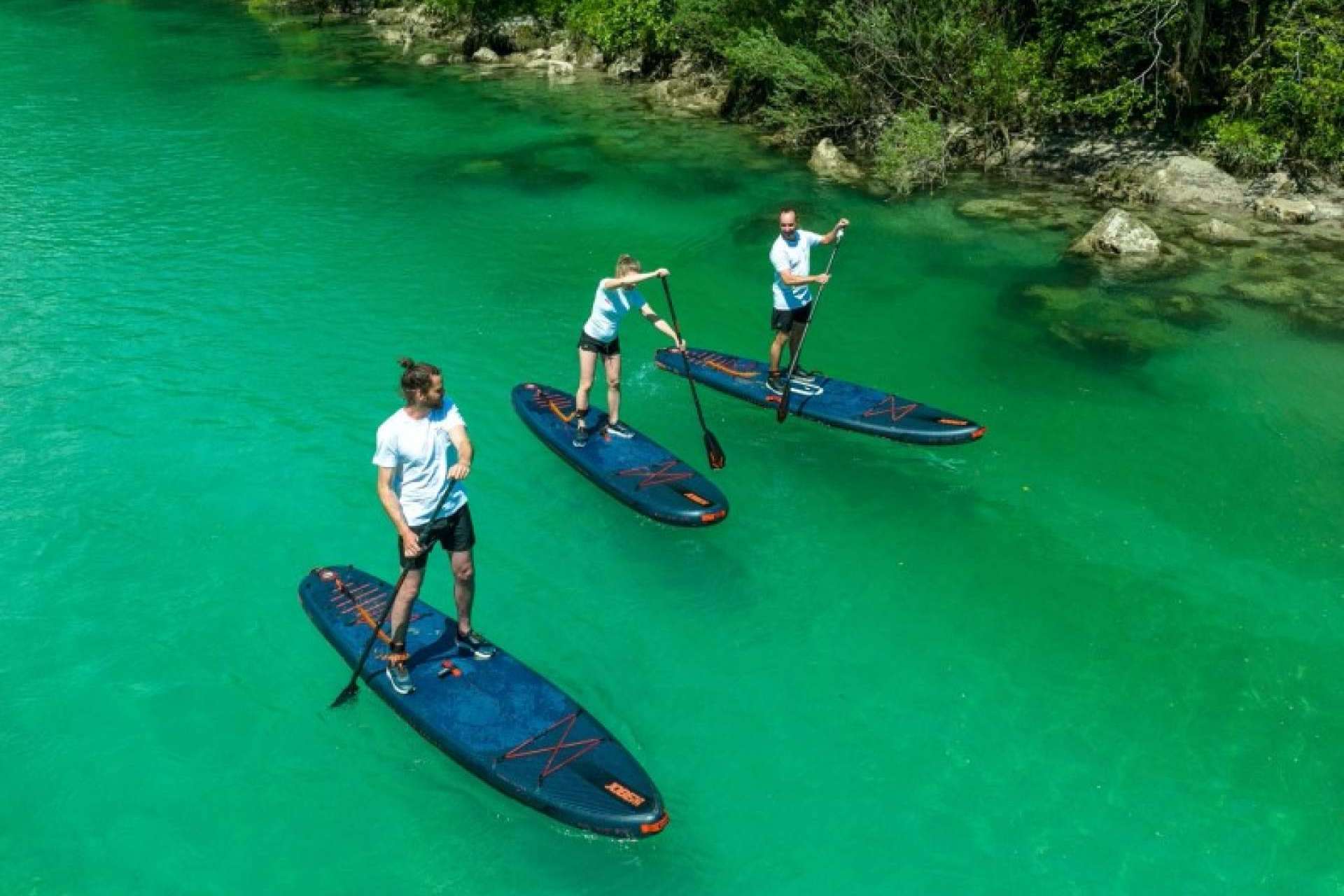 Sacar todo el partido a la costa alicantina con el alquiler de tablas de paddle surf y kayaks con Nauticmar