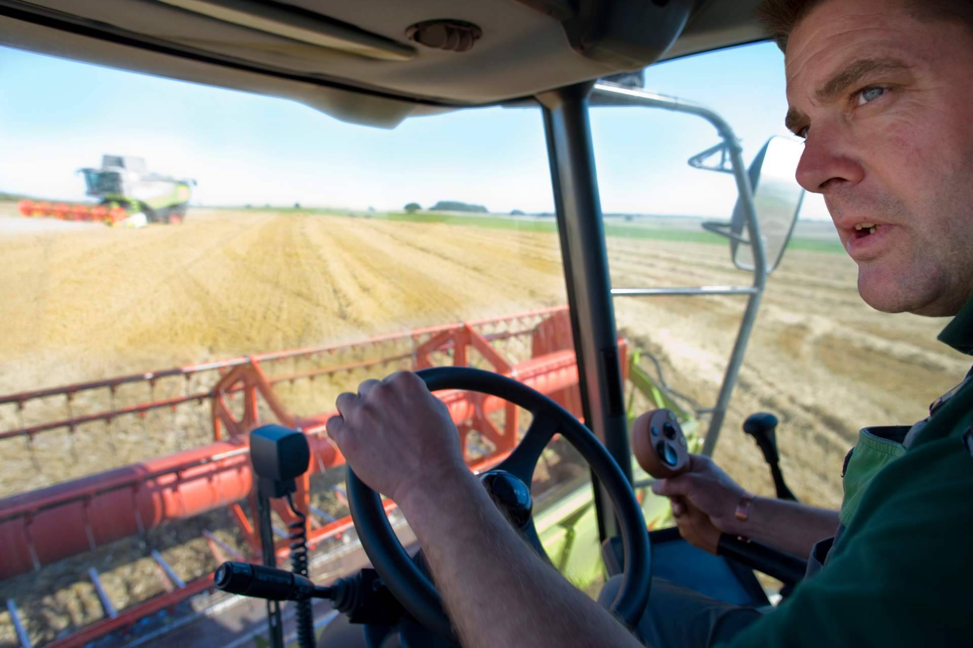 Satelicon ofrece el uso de localizadores GPS, que permiten tener un mayor control de maquinaria agrícola