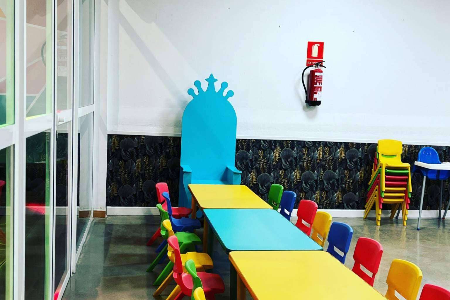 Divertirse en JumPlay - Parque de bolas para cumpleaños en Sevilla