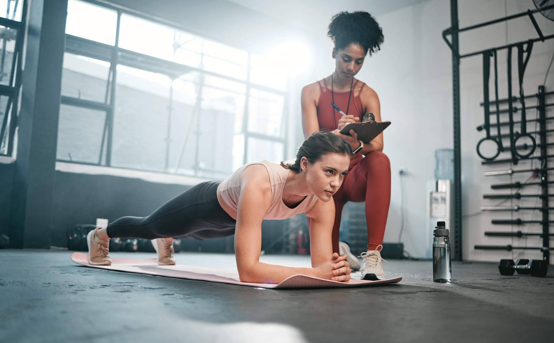 Cuáles son las ventajas de contratar un profesional personal trainer online