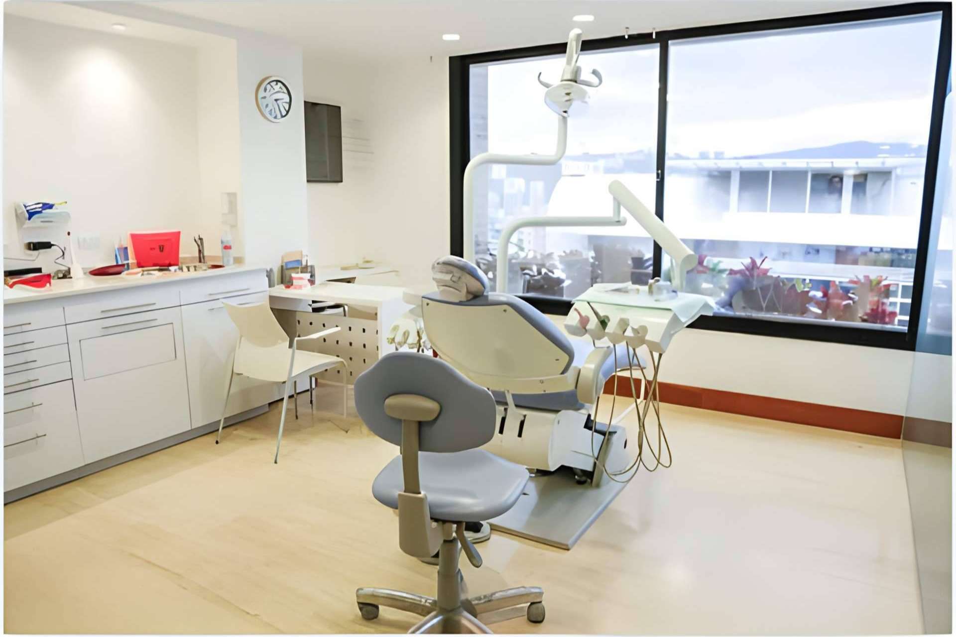 Tania Mouawad anuncia próxima reapertura de Dentiplus