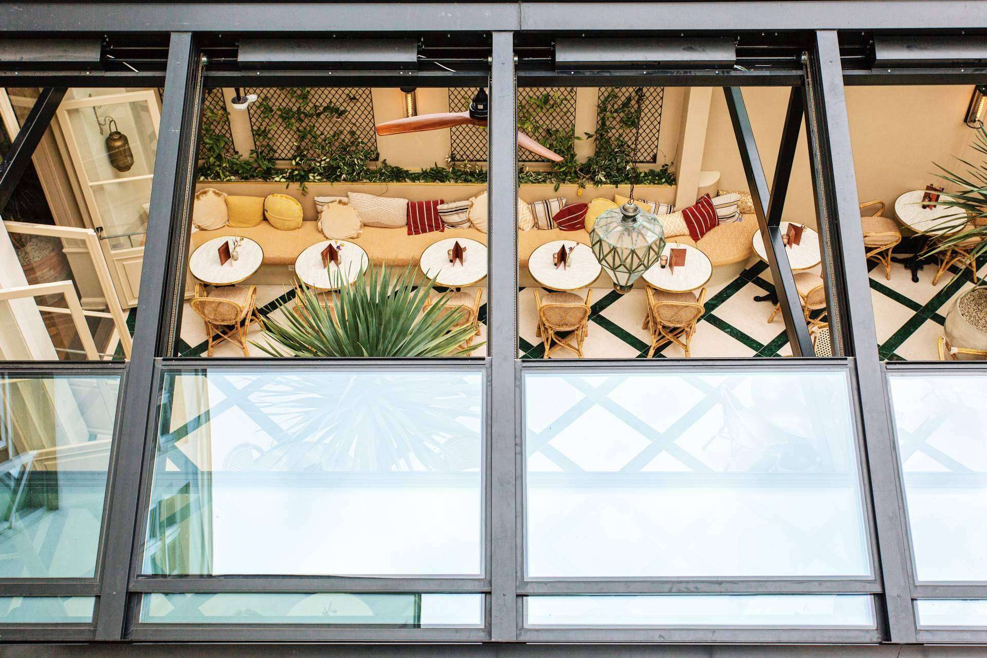 Airclos cuenta con referentes en la fabricación de techos corredizos para patios