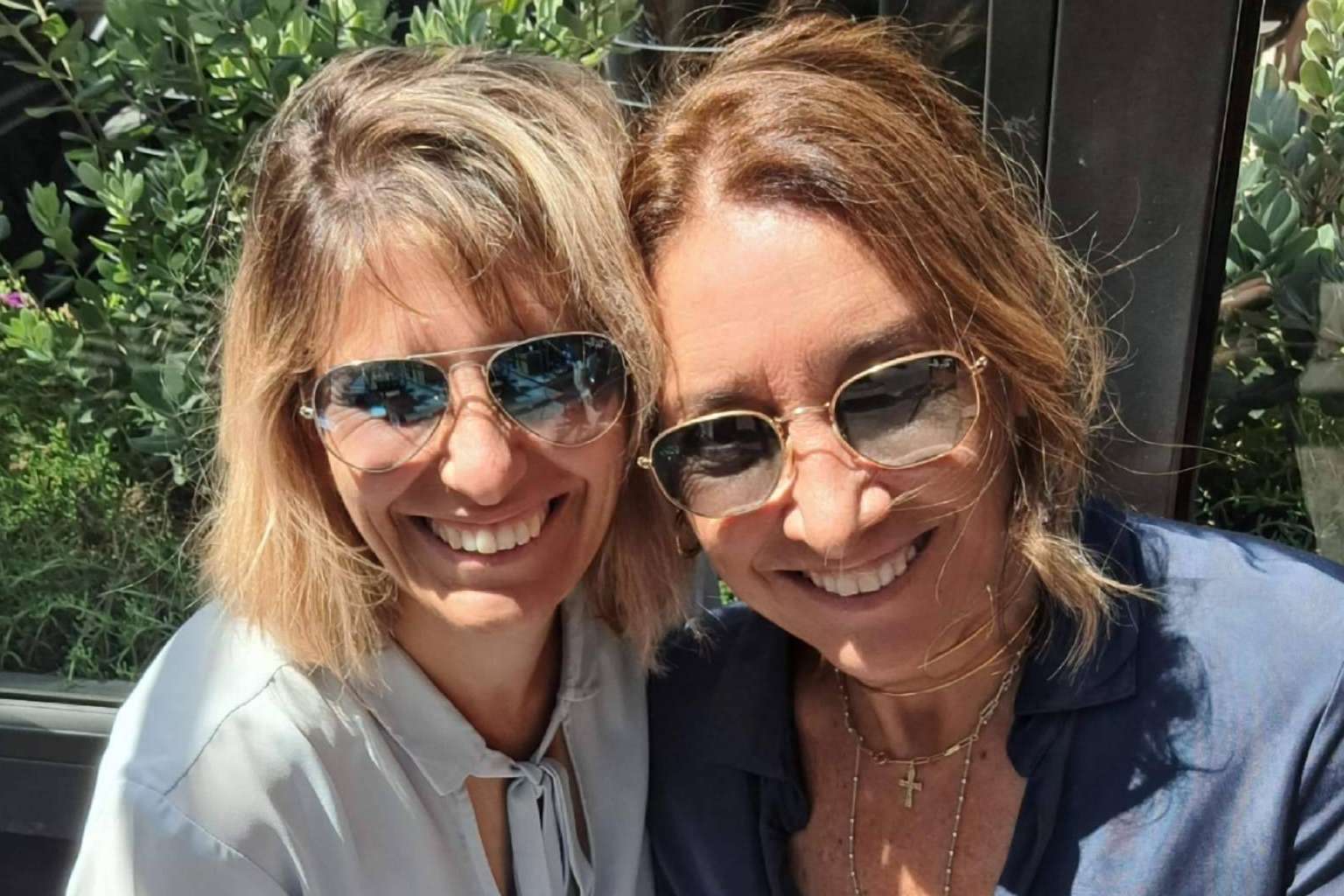 Esperanza y Alicia, expertas en consultoría estratégica de negocio 360º y fundadoras de Lanza & Alcanza