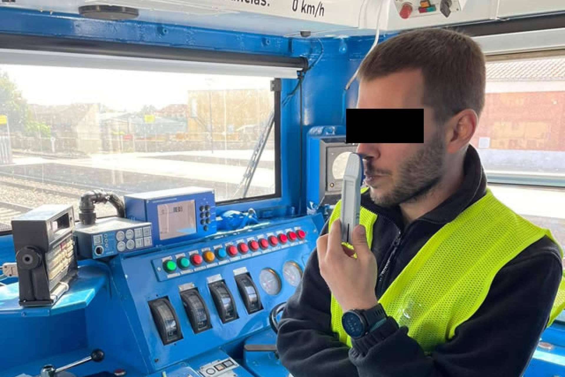 Servicio de detección de alcohol y drogas para maquinistas ferroviarios, con EnferPuntual