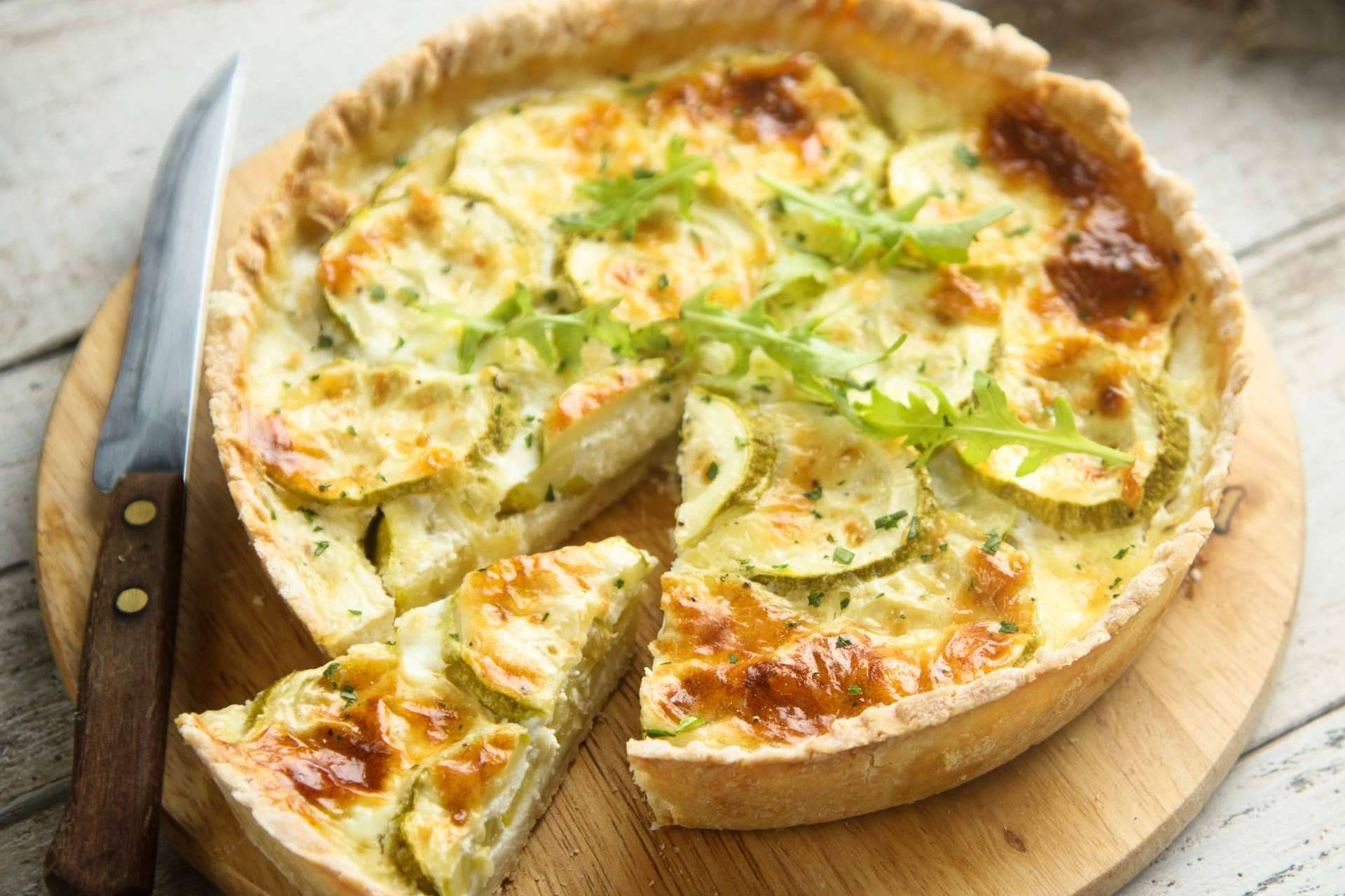 Receta de quiche de calabacín, queso y pera paso a paso