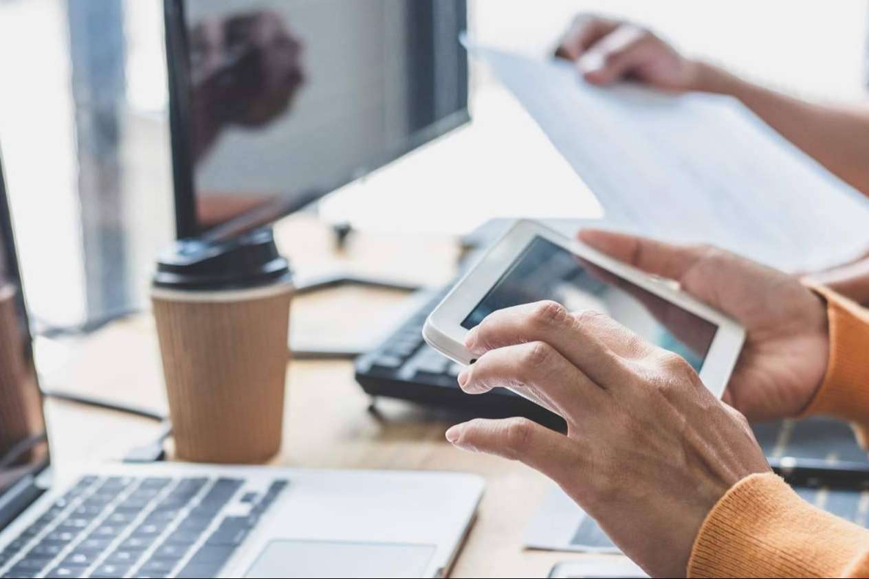 Crear páginas web profesionales para ayudar a alcanzar los objetivos de negocio, con el equipo de Dimoteca