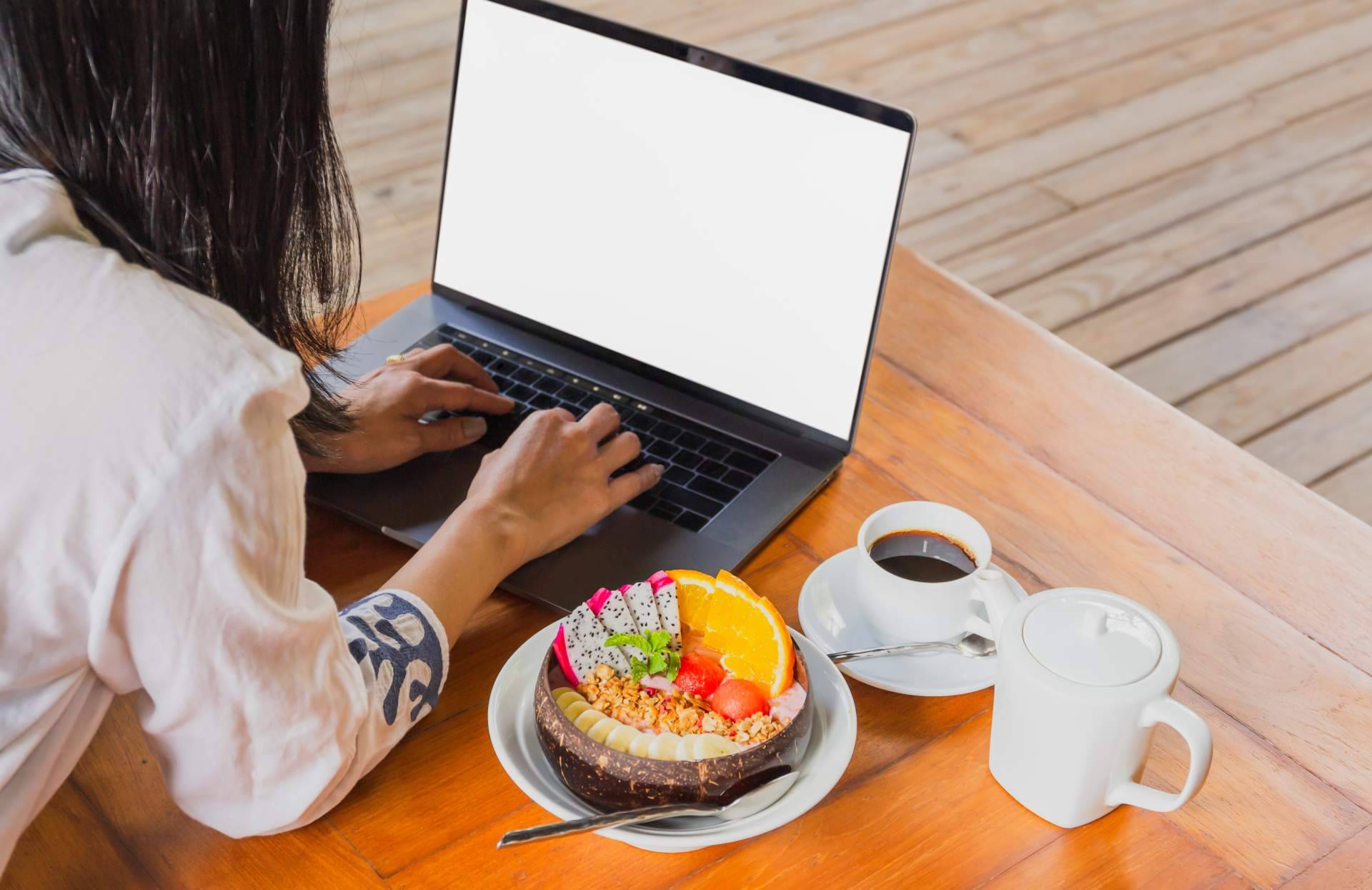 Grupo Devuelving refuerza el modelo de negocio desde casa con una franquicia online lista para operar